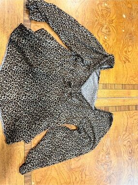 SHEIN Leopard Print Long Sleeve V-Neck Blouse in Brown and Black
